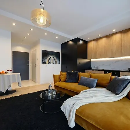 Апартаменты Chic - Center - Luxury And - S74 *